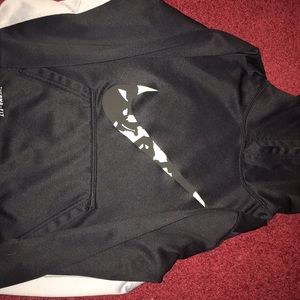 Boys Nike Therma Fit Hoodie size Medium